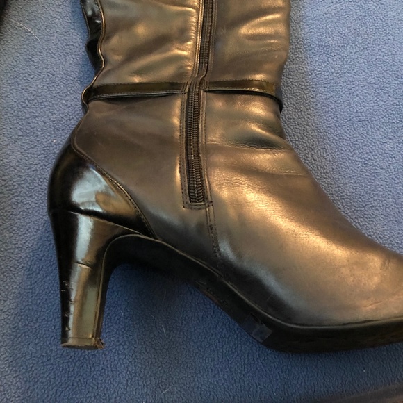 FINAL PRICE: Black Heeled Leather Boots by Clarks - Picture 6 of 6